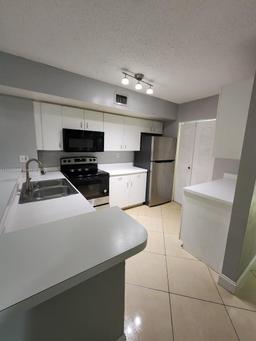 Picture of 2600 S University Dr # 129, Davie, FL 33328