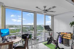 Picture of 4400 Hillcrest Dr # 912B, Hollywood, FL 33021