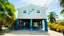 Picture of 18 W Circle Dr, Key West, FL 33040