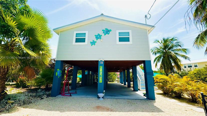 Picture of 18 W Circle Dr, Key West FL 33040