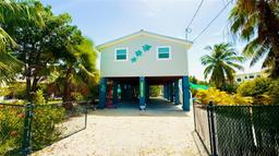 Picture of 18 W Circle Dr, Key West, FL 33040