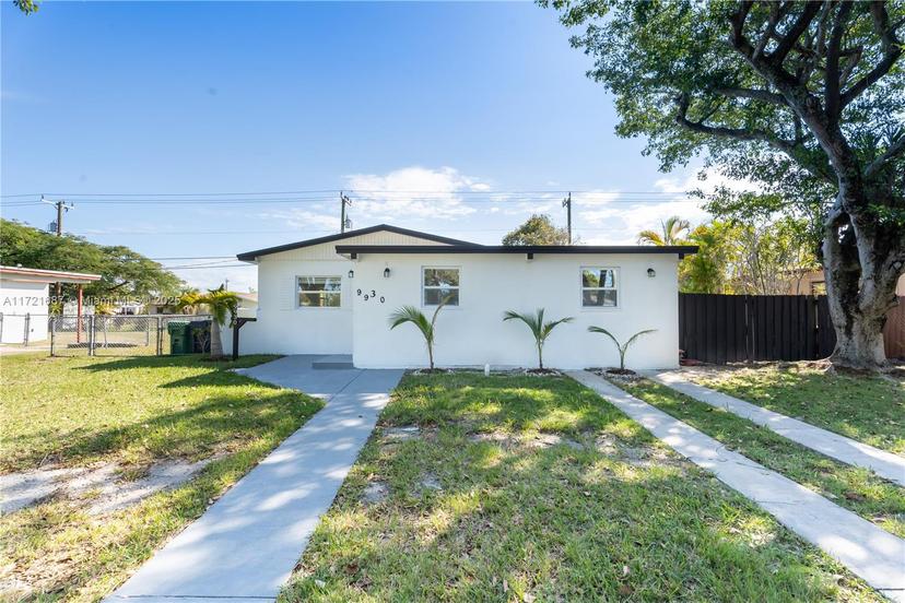 Picture of 9930 Caribbean Blvd, Cutler Bay FL 33189