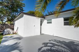 Picture of 9930 Caribbean Blvd, Cutler Bay, FL 33189