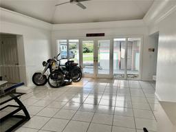 Picture of 13520 SW 28Th St, Davie, FL 33330