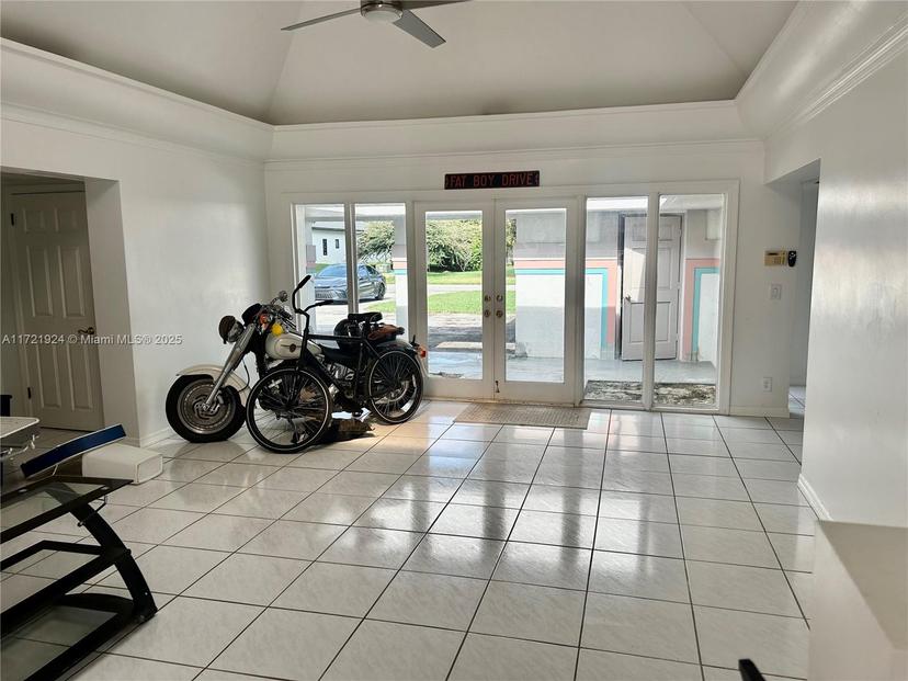 Picture of 13520 SW 28Th St, Davie FL 33330