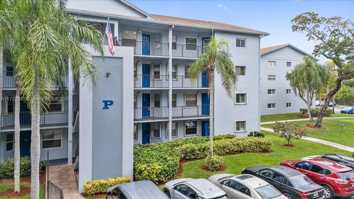 Picture of 650 SW 124Th Ter # 315P, Pembroke Pines, FL 33027