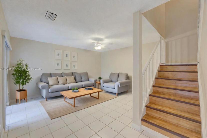 Picture of 702 Commodore Dr, Plantation FL 33325