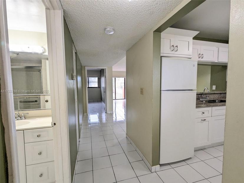 Picture of 1800 W 54Th St # 108, Hialeah FL 33012