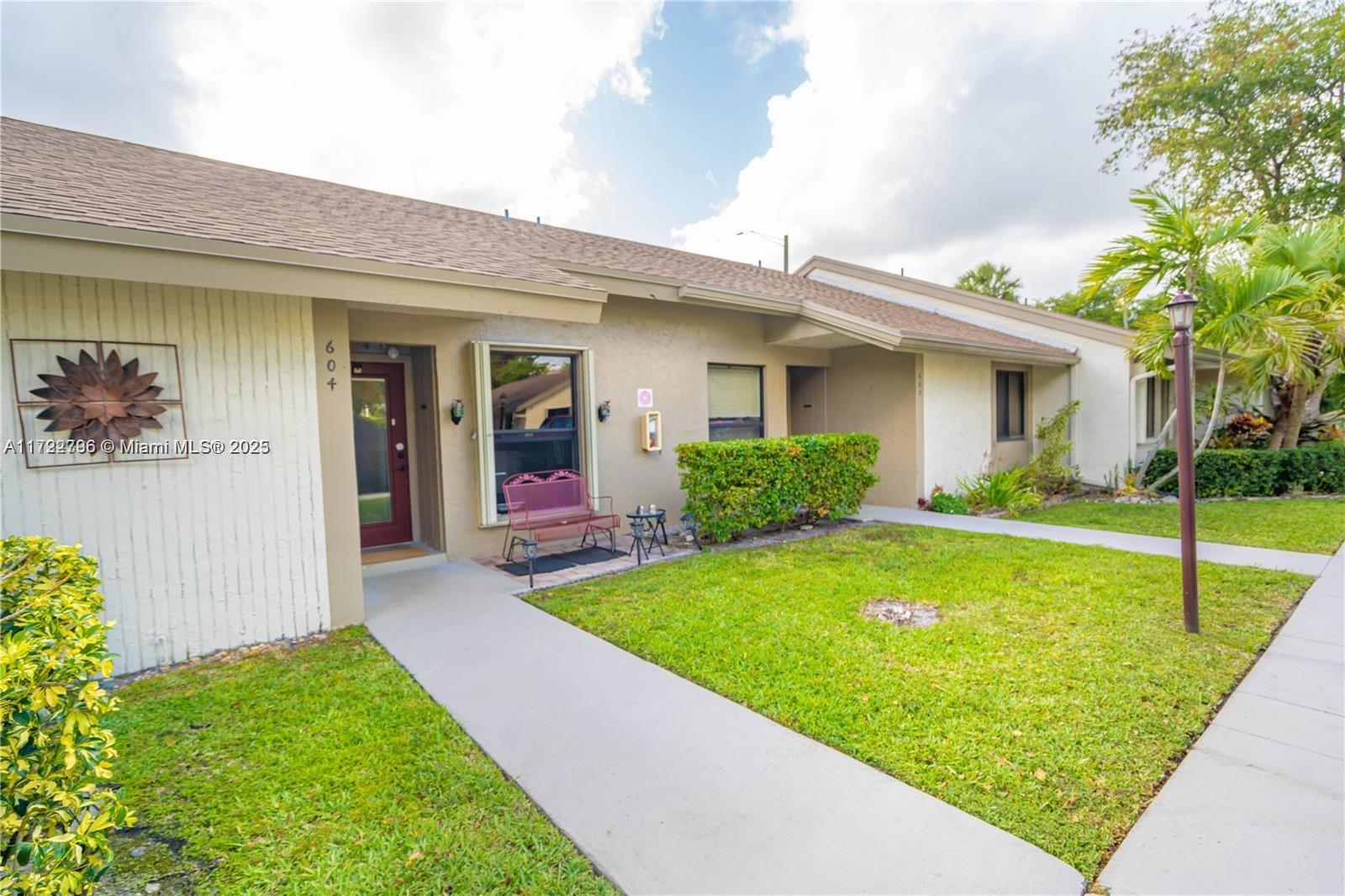 Picture of 3078 S Oakland Forest Dr # 604, Oakland Park, FL 33309