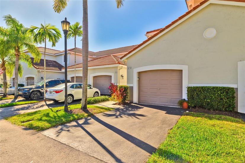 Picture of 3749 San Simeon Cir # 3749, Weston FL 33331