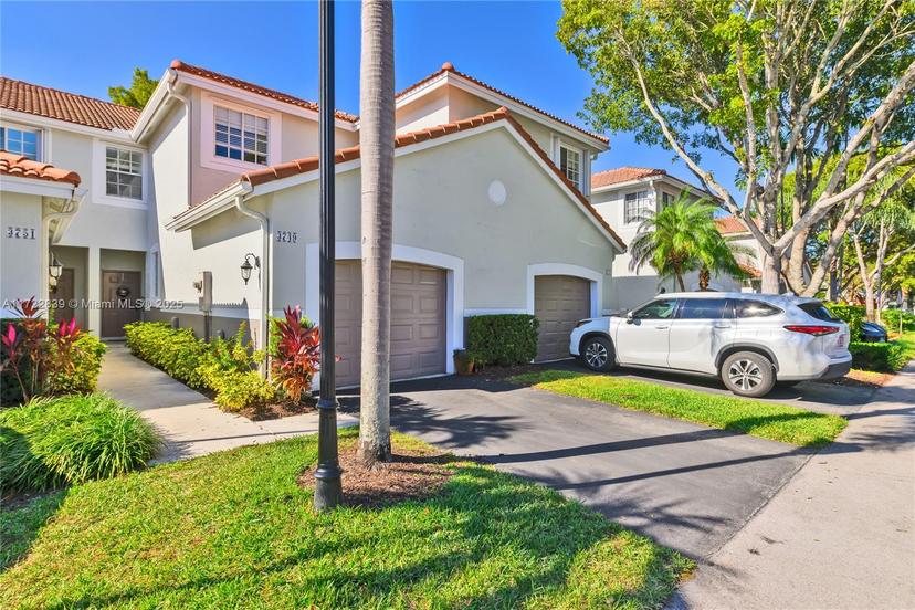 Picture of 3749 San Simeon Cir # 3749, Weston FL 33331