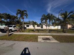 Picture of 6301 SW 39Th Ct, Davie, FL 33314