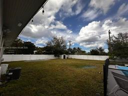 Picture of 6301 SW 39Th Ct, Davie, FL 33314