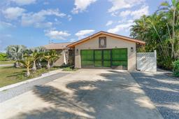 Picture of 4003 SE 1St Ct, Cape Coral, FL 33904