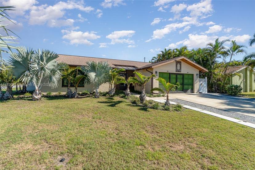 Picture of 4003 SE 1St Ct, Cape Coral FL 33904