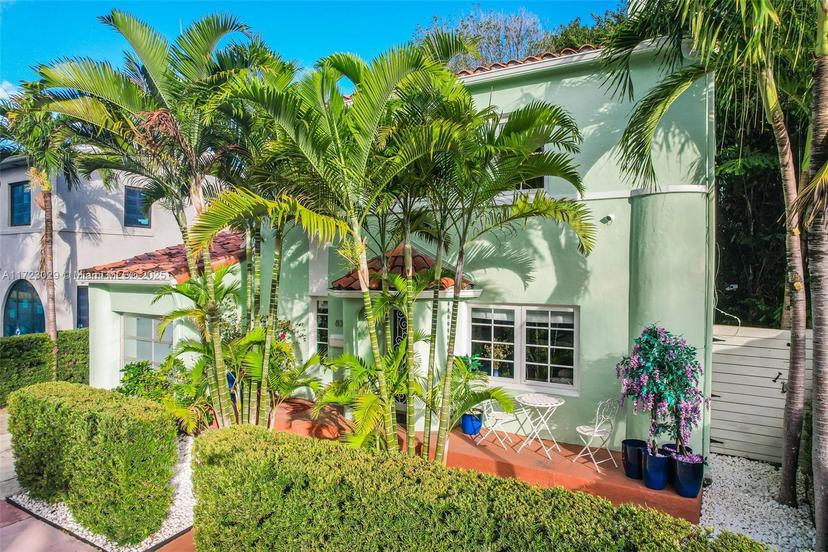 Picture of 837 Espanola Way, Miami Beach FL 33139