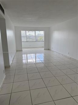 Picture of 6700 Cypress Rd # 504, Plantation, FL 33317