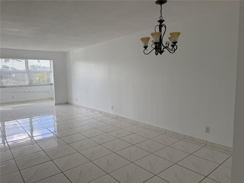 Picture of 6700 Cypress Rd # 504, Plantation FL 33317