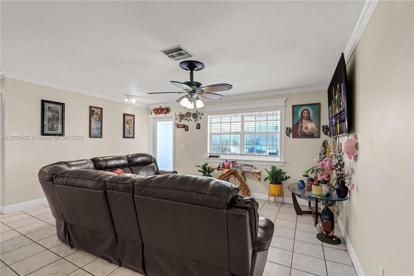 Picture of 446 NW 17Th Ct, Homestead FL 33030