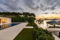 Picture of 1065 N Shore Dr, Miami Beach, FL 33141