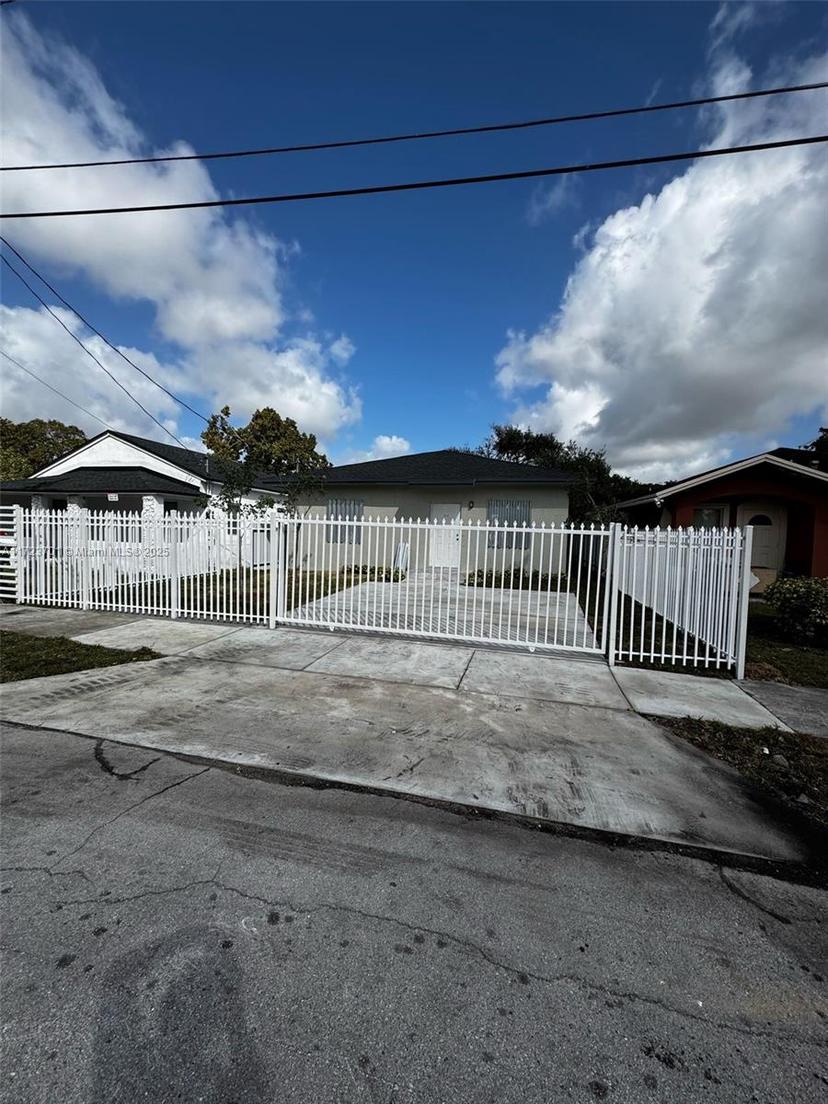 Picture of 1717 NW 70Th St, Miami FL 33147