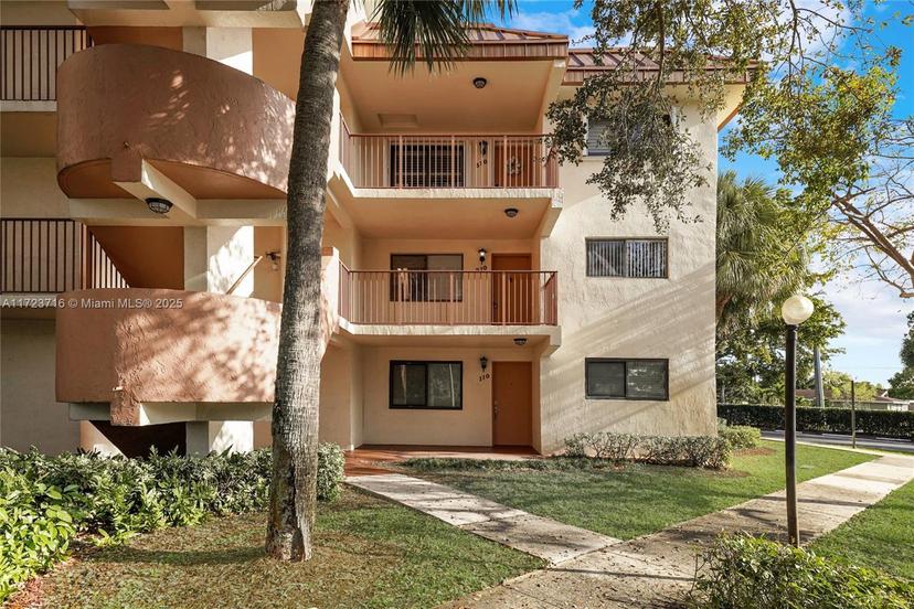 Picture of 7451 NW 16Th St # 210, Plantation FL 33313