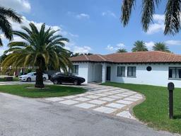 Picture of 19260 SW 134Th Ave Rd, Miami, FL 33177