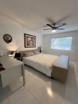 Picture of 408 Lakeview Dr # 102, Weston, FL 33326