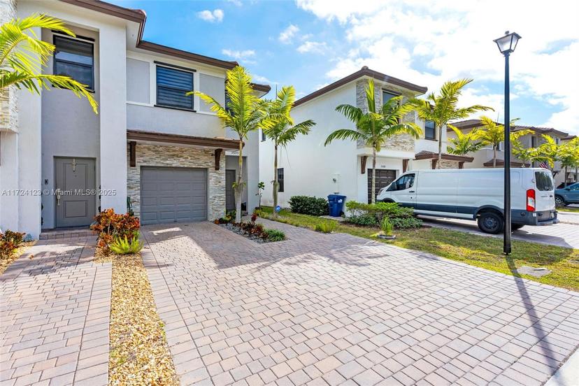 Picture of 25273 SW 109Th Ave # 25273, Homestead FL 33032