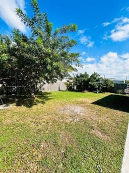 Picture of 3763 NW 204Th St, Miami Gardens, FL 33055