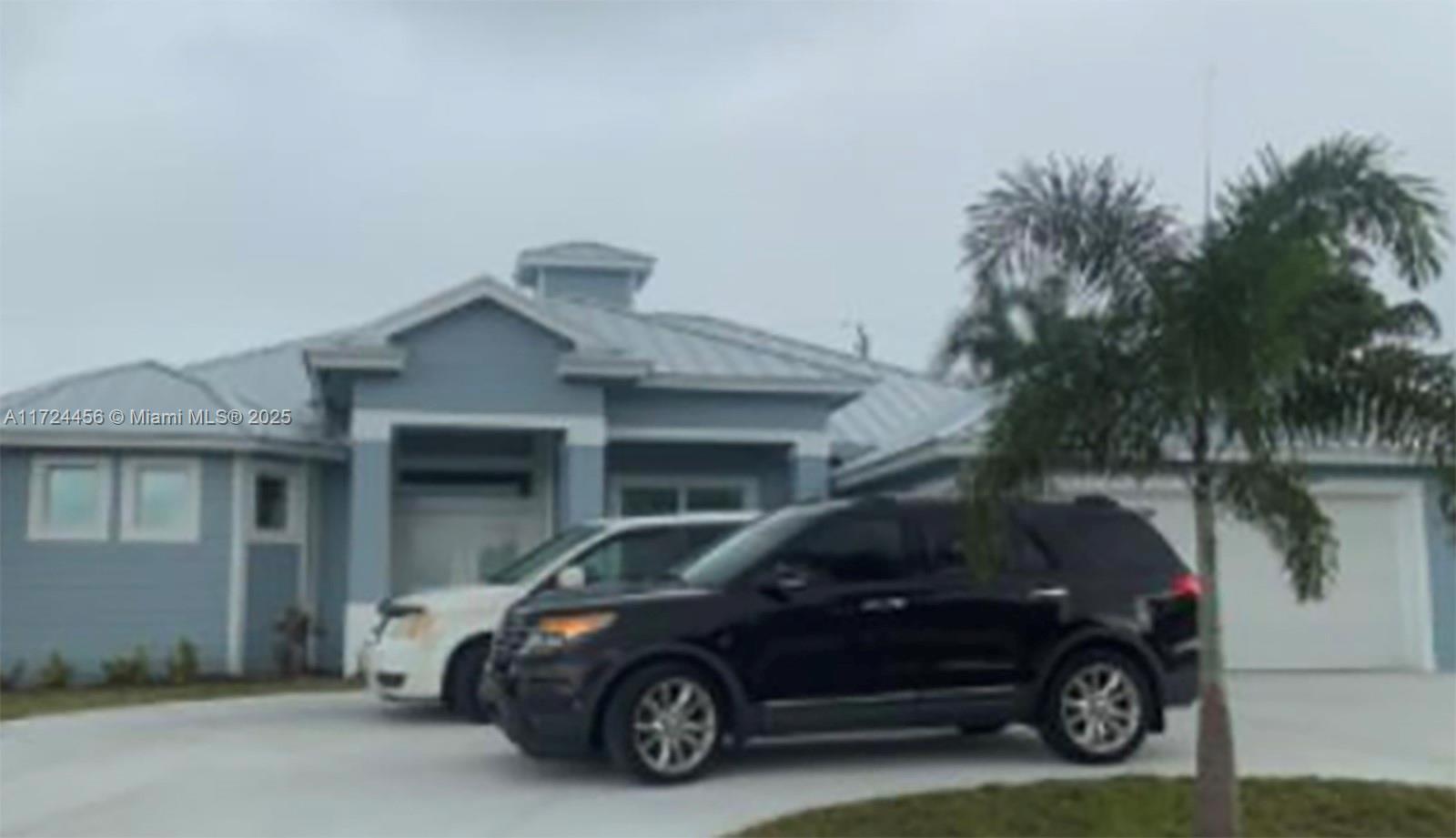 Picture of 413 SW Leona Dr, Port St. Lucie, FL 34953