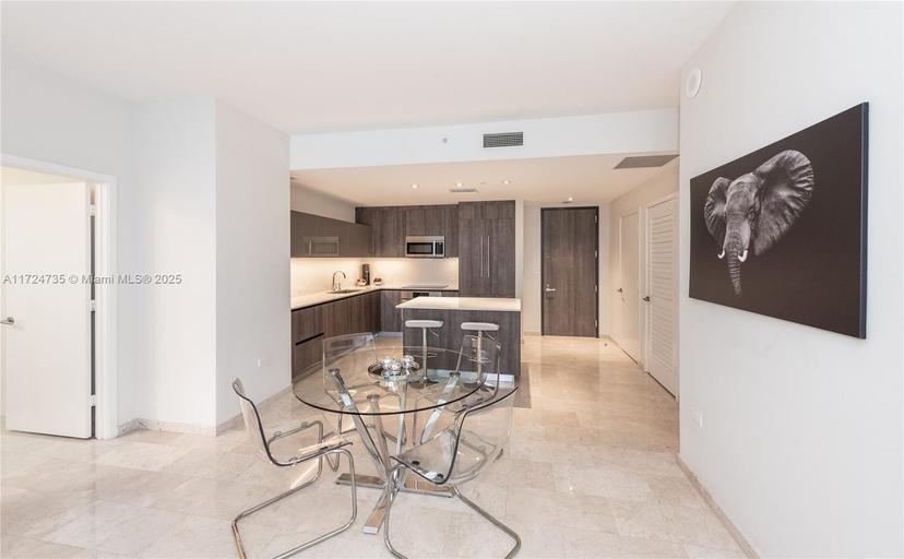 Picture of 88 SW 7Th St # 3005, Miami FL 33130