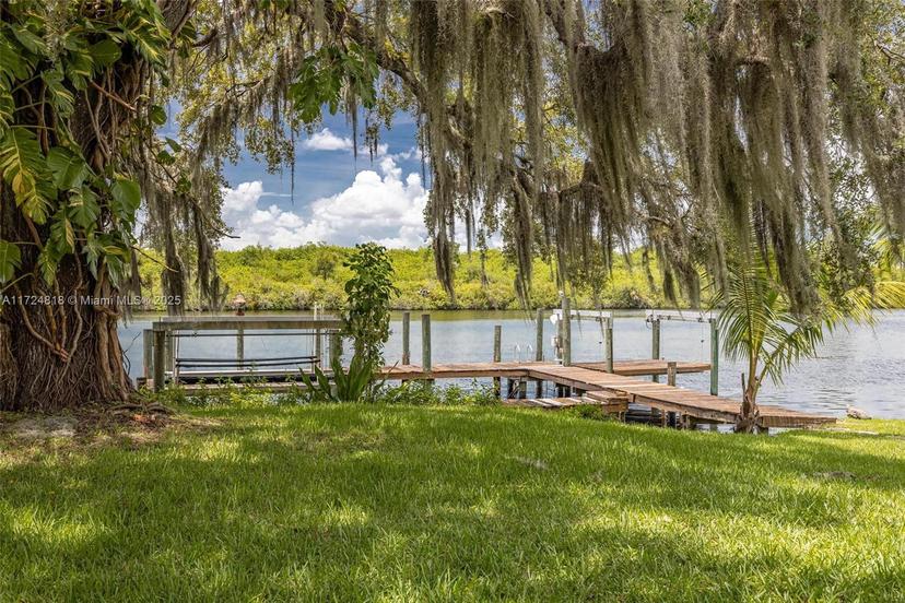 Picture of 2030 Fort Denaud Rd, La Belle FL 33935