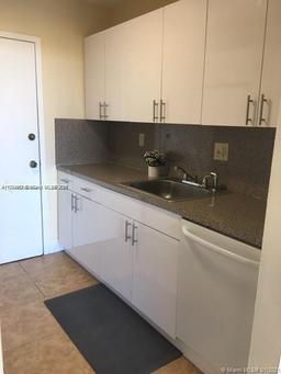 Picture of 2000 NE 135Th St # 510, North Miami, FL 33181