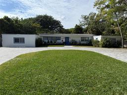 Picture of 12500 Alamanda Dr, North Miami, FL 33181