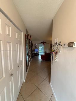 Picture of 2769 S Garden Dr S # 107, Palm Springs, FL 33461