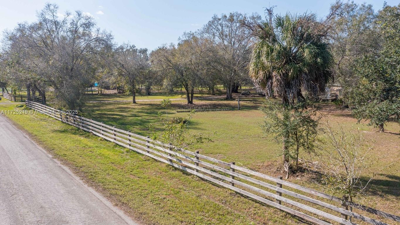 Picture of 2426 2400 Phillips Road, La Belle, FL 33935