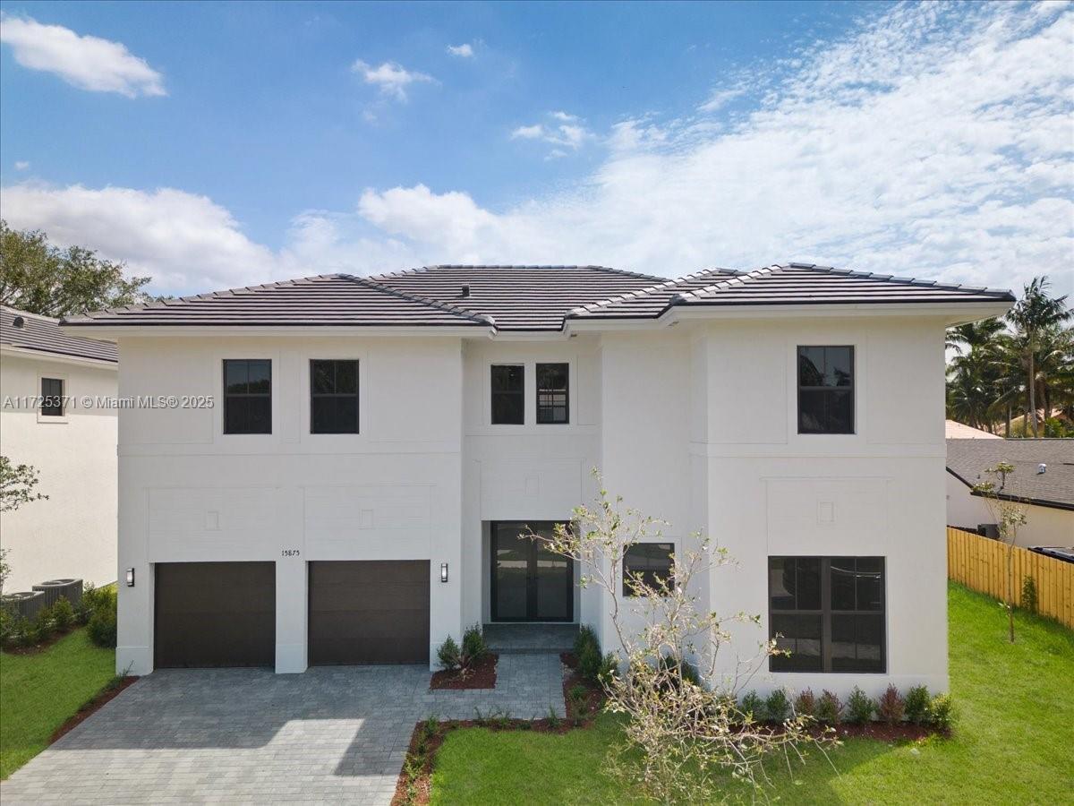 Picture of 15875 SW 90Th Ave, Palmetto Bay, FL 33157