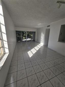 Picture of 8897 Fontainebleau Blvd # 302, Miami, FL 33172