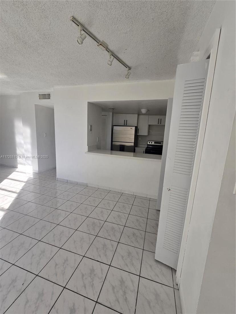 Picture of 8897 Fontainebleau Blvd # 302, Miami FL 33172