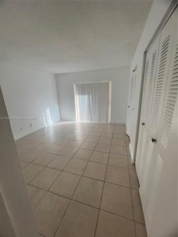 Picture of 18101 NW 68Th Ave # B106, Hialeah, FL 33015