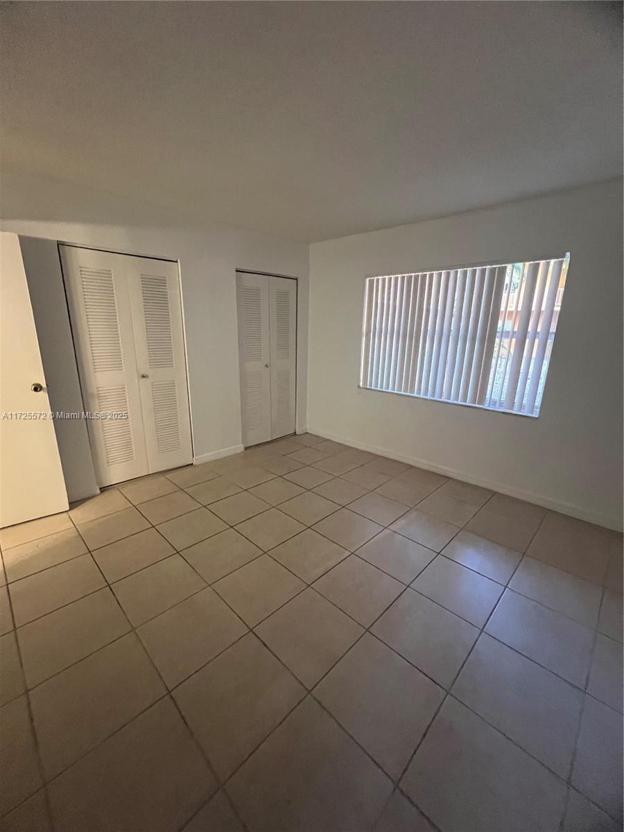 Picture of 18101 NW 68Th Ave # B106, Hialeah, FL 33015