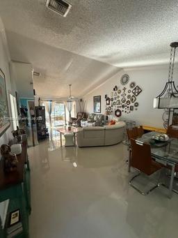 Picture of 313 Lakeside Ct, Sunrise, FL 33326