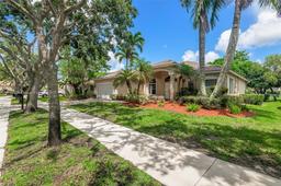 Picture of 3843 Oak Ridge Cir, Weston, FL 33331