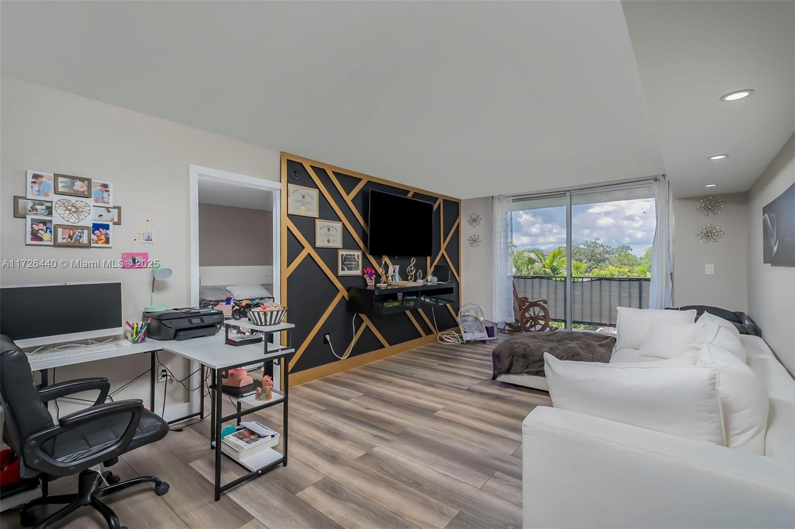 Picture of 12500 NE 15Th Ave # 405, North Miami, FL 33161