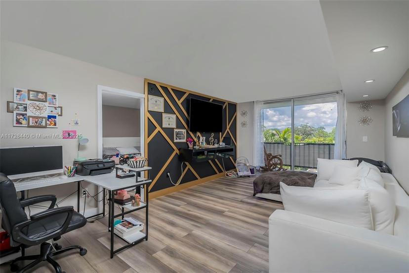 Picture of 12500 NE 15Th Ave # 405, North Miami FL 33161