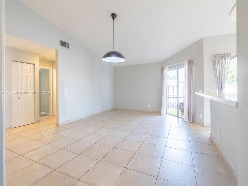 Picture of 1225 Seagrape Cir, Weston FL 33326