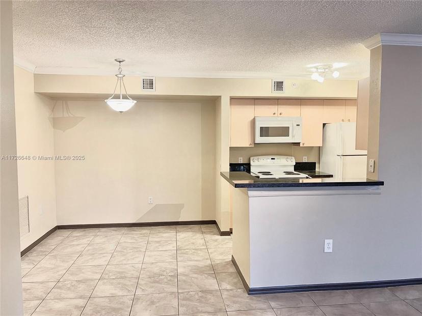 Picture of 2457 Centergate Dr # 207, Miramar FL 33025