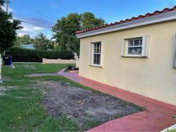 Picture of 1223 NE 181St St, North Miami Beach, FL 33162