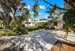 Picture of 726 NE 17Th Way, Fort Lauderdale, FL 33304